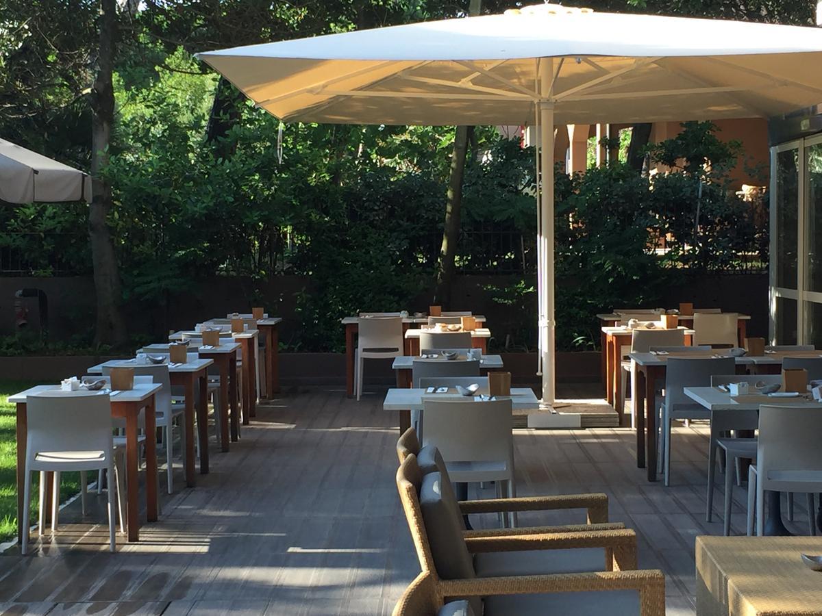 Hotel Parco Milano Marittima Kültér fotó